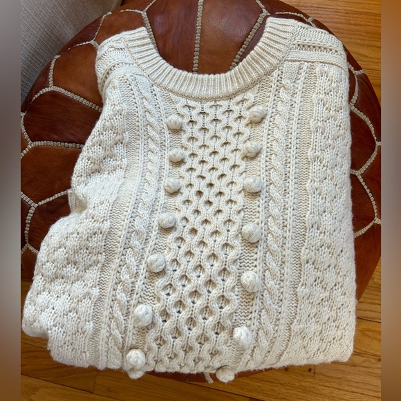 JCrew - Women Size Medium - Cream  blended lambswool - Pom Pom Front - Picture 4 of 11